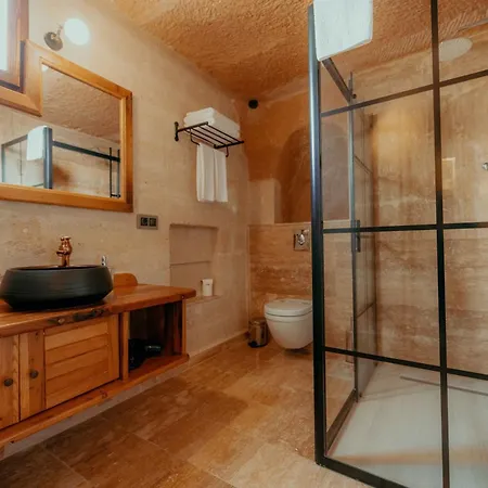 Misty Cave Ургуп