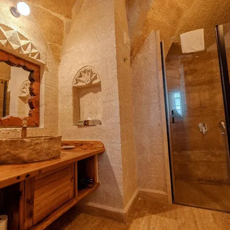 Отель Misty Cave