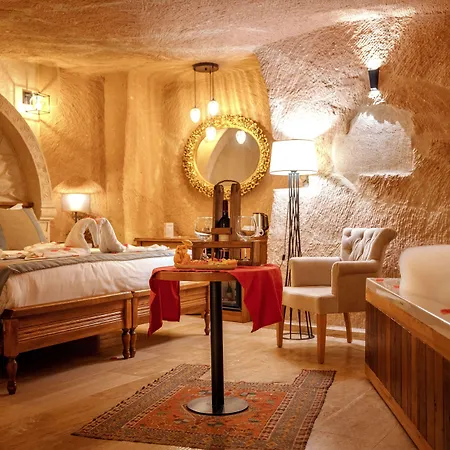 Hotel Misty Cave