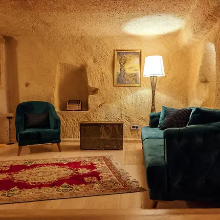 Hotel Misty Cave