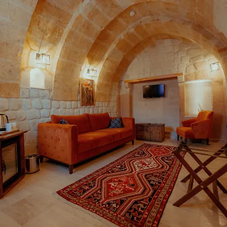 Hotel Misty Cave 2*